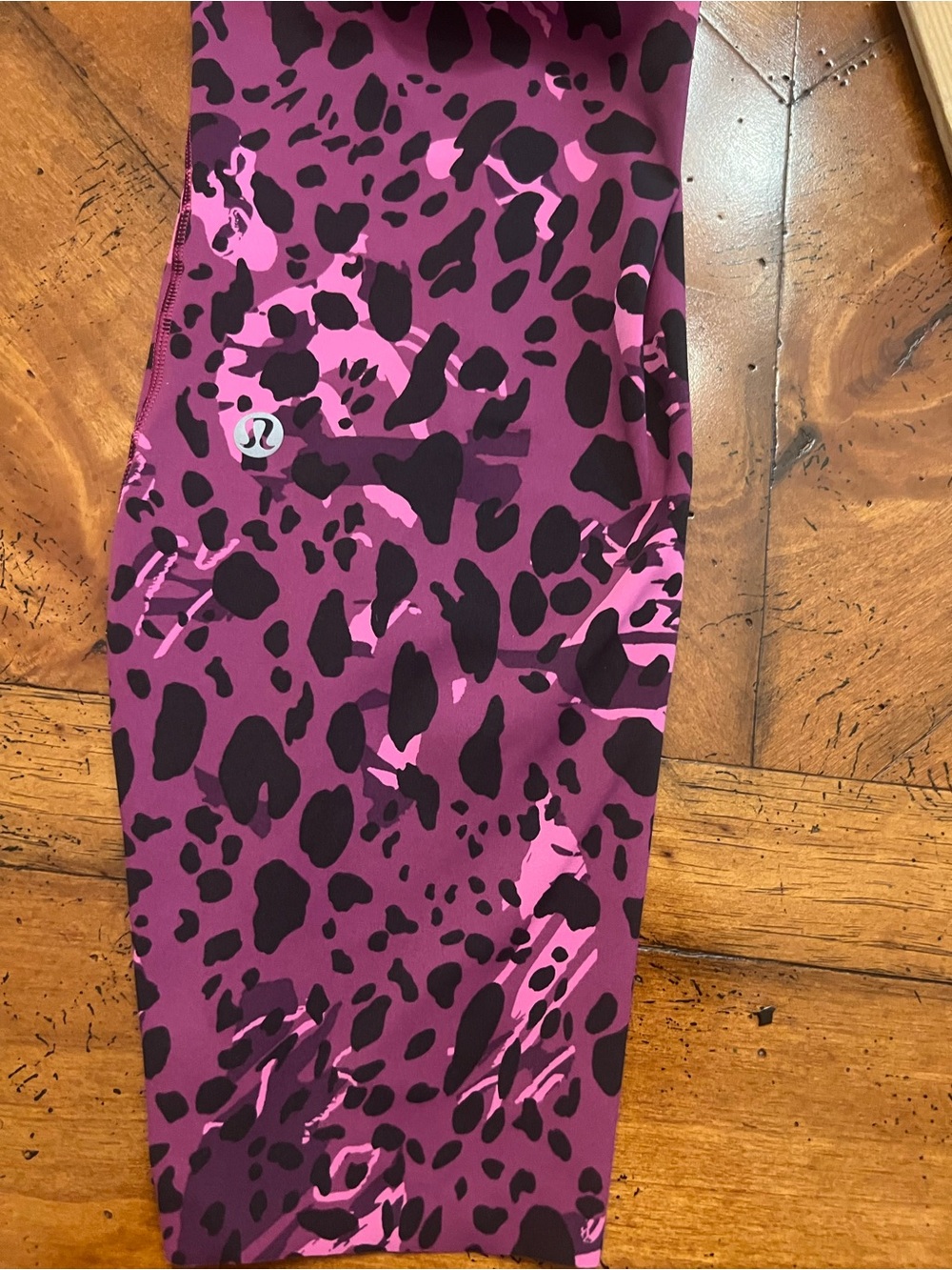 Lululemon Purple Pink Animal Print Leggings. Size L - Picture 9 of 9